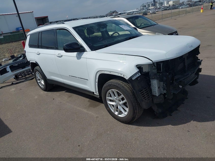 2023 Jeep Grand Cherokee L Laredo 4X4