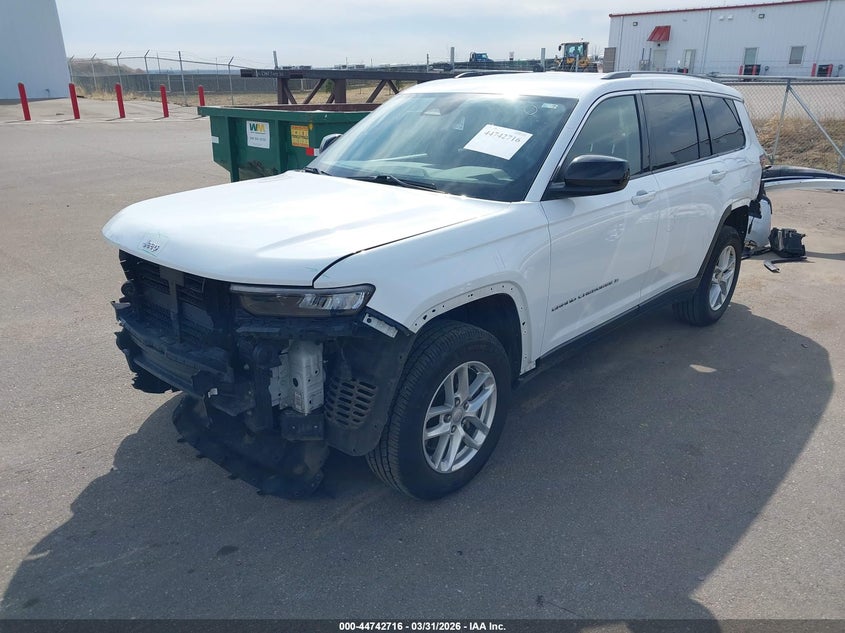 2023 Jeep Grand Cherokee L Laredo 4X4