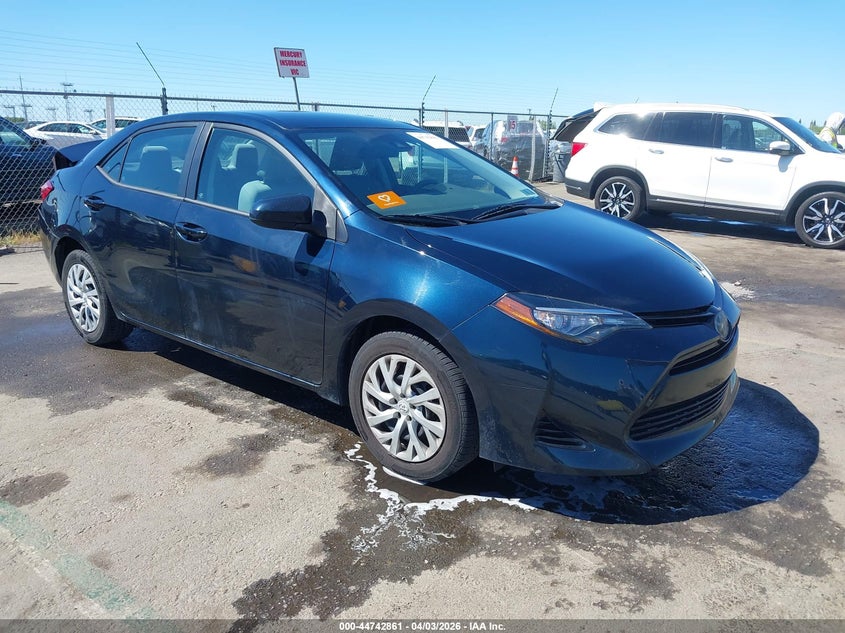 2T1BURHE7HC824547 2017 Toyota Corolla Le auction photo 1