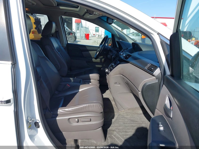 2012 HONDA ODYSSEY auction photo 5