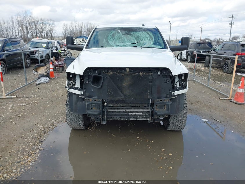 2018 Ram 2500 6.7 Ram Slt 4X4 6'4 Box white Lot 111044742901 Vin 3C6UR5DL0JG215844