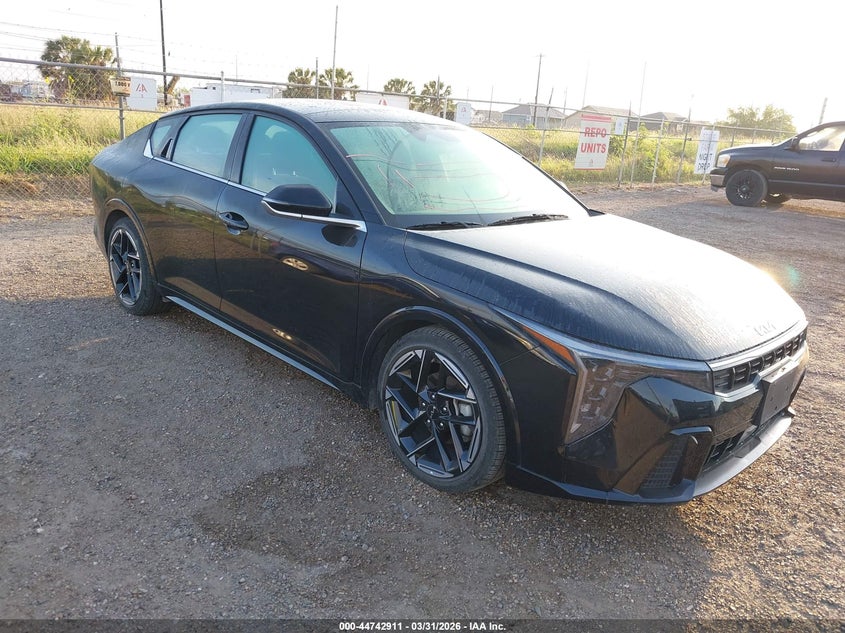 2025 KIA K4 GT-LINE