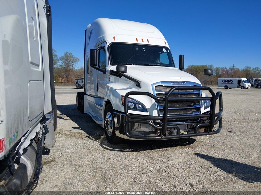 2019 FREIGHTLINER NEW CASCADIA 126