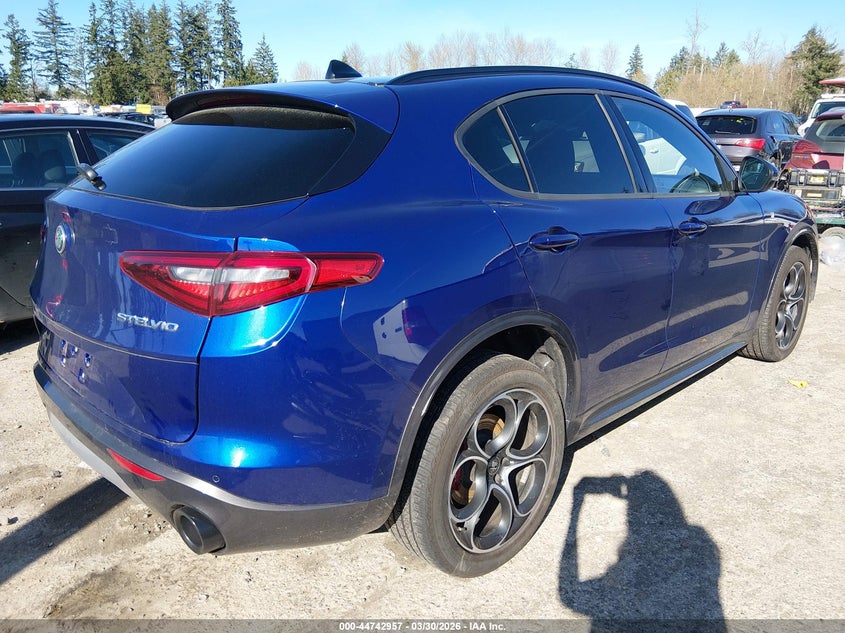 2022 ALFA ROMEO STELVIO 2.0L I-4 DI, VVT, TU(VIN: ZASPAKBN7N7D26982