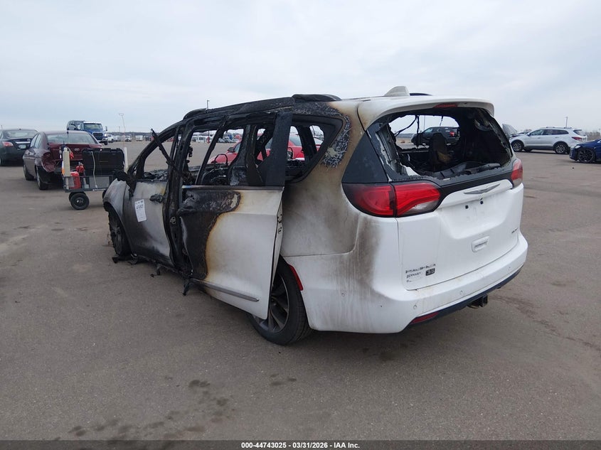 Vin: 2c4rc1gg0lr116235, lot: 45240213, chrysler pacifica 35th anniversary limited 20203