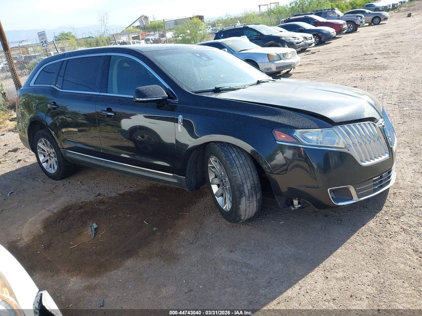 2010 LINCOLN MKT auction photo 1