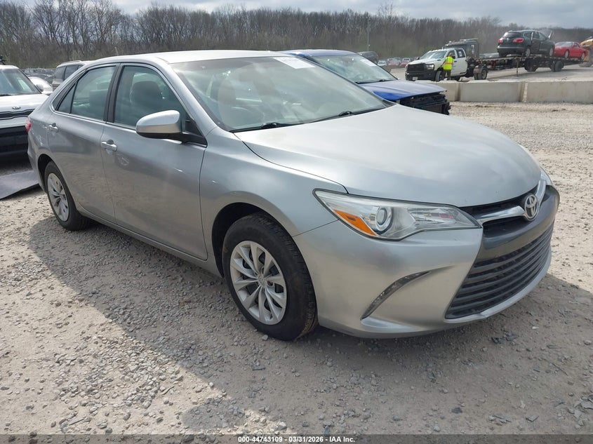 2015 TOYOTA CAMRY LE