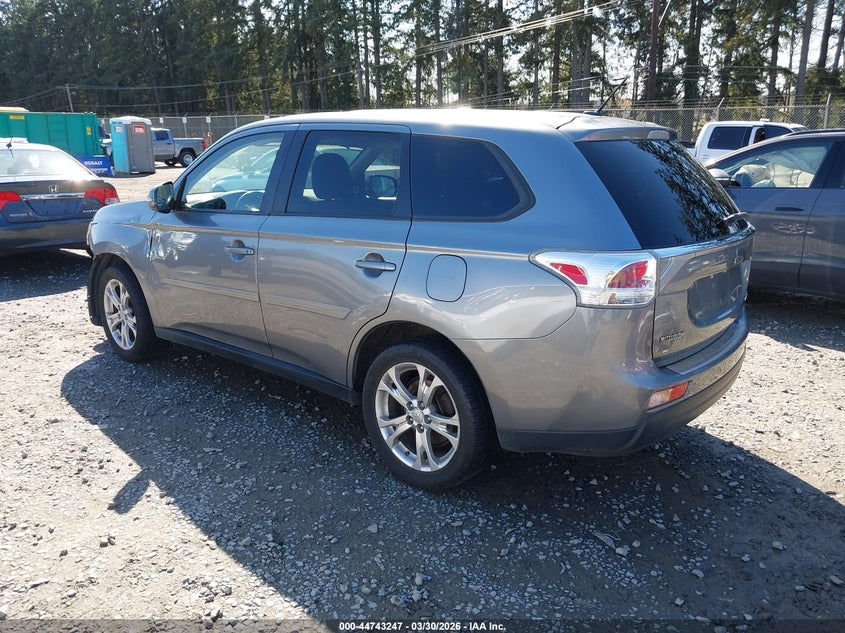 2014 Mitsubishi Outlander Se