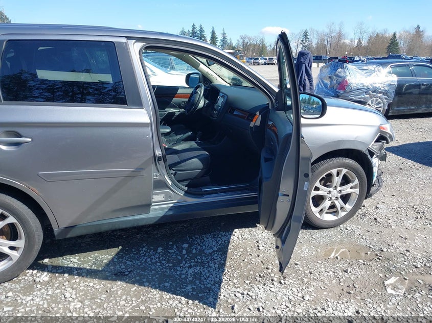 2014 Mitsubishi Outlander Se