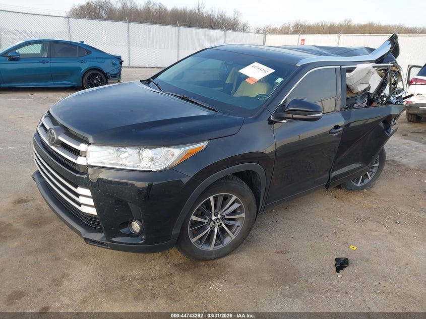Vin: 5tdjzrfh8js554235, lot: 45240480, toyota highlander xle 20182