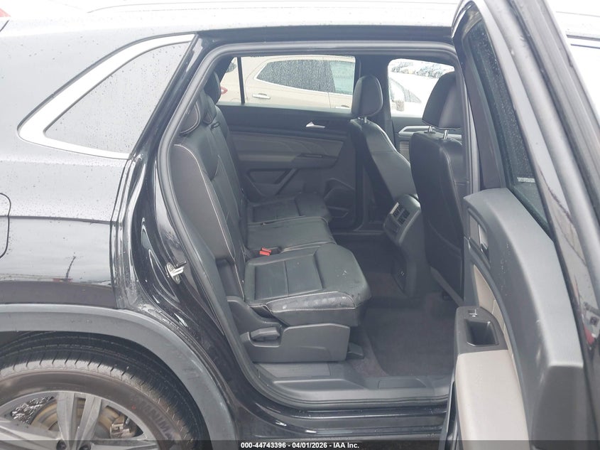 2022 Volkswagen Atlas Cross Sport 3.6L V6 Sel R-Line VIN: 1V2SE2CA0NC218387 Lot: 44743396