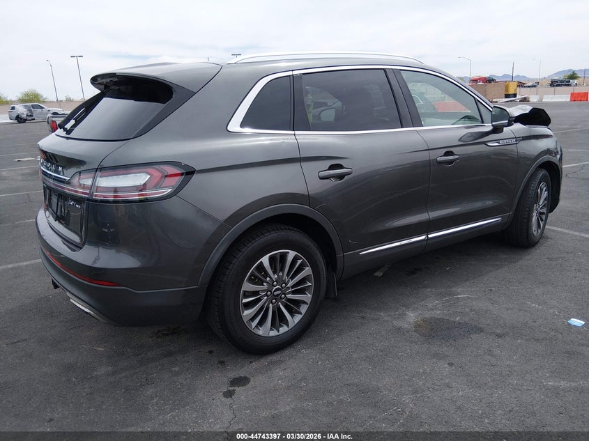 2019 Lincoln Nautilus Select