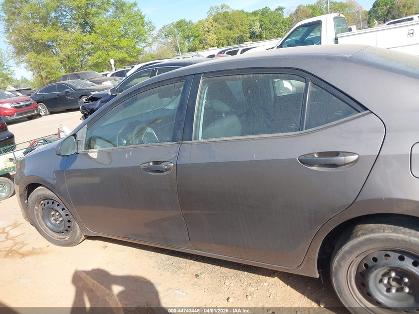 VIN 2T1BURHE8KC219184 2019 TOYOTA COROLLA LE