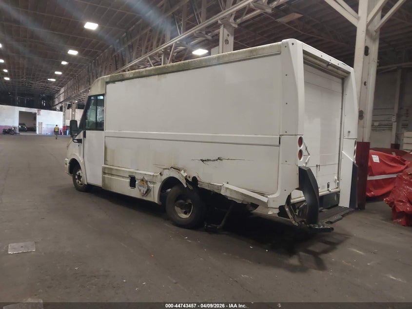 2013 Isuzu Commercial Van