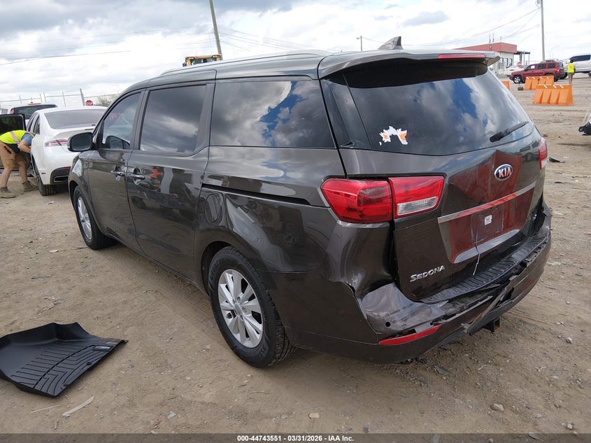 2017 Kia Sedona Lx