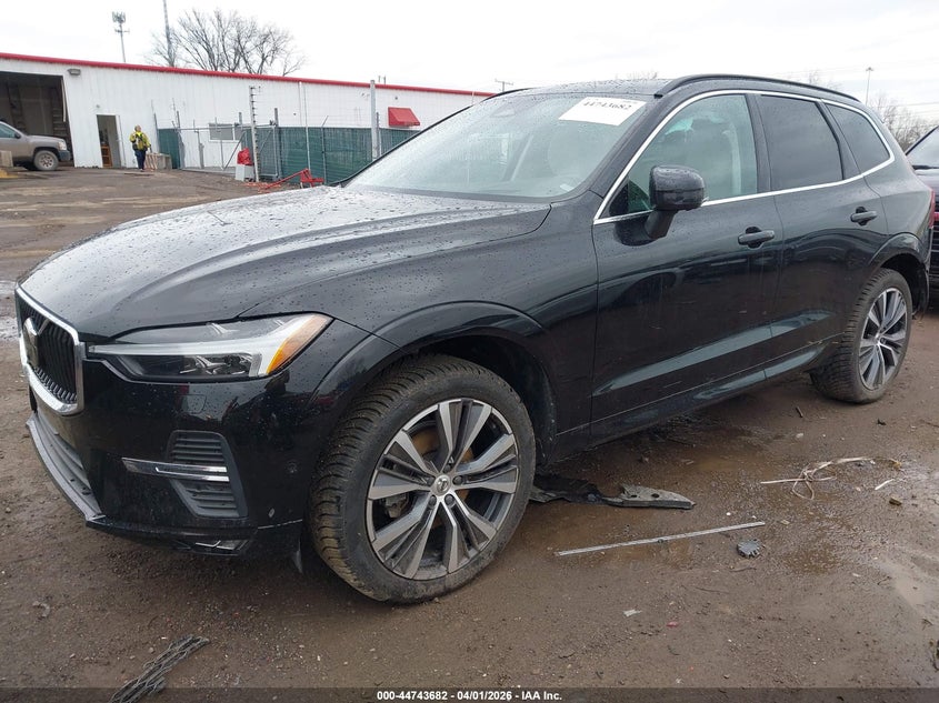 2022 Volvo Xc60 B5 Momentum