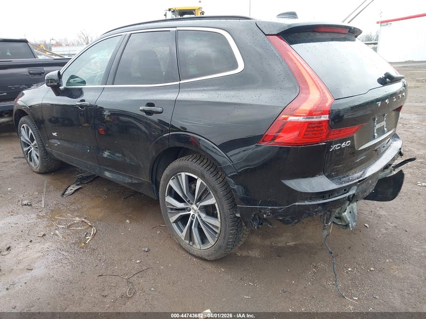 2022 Volvo Xc60 B5 Momentum