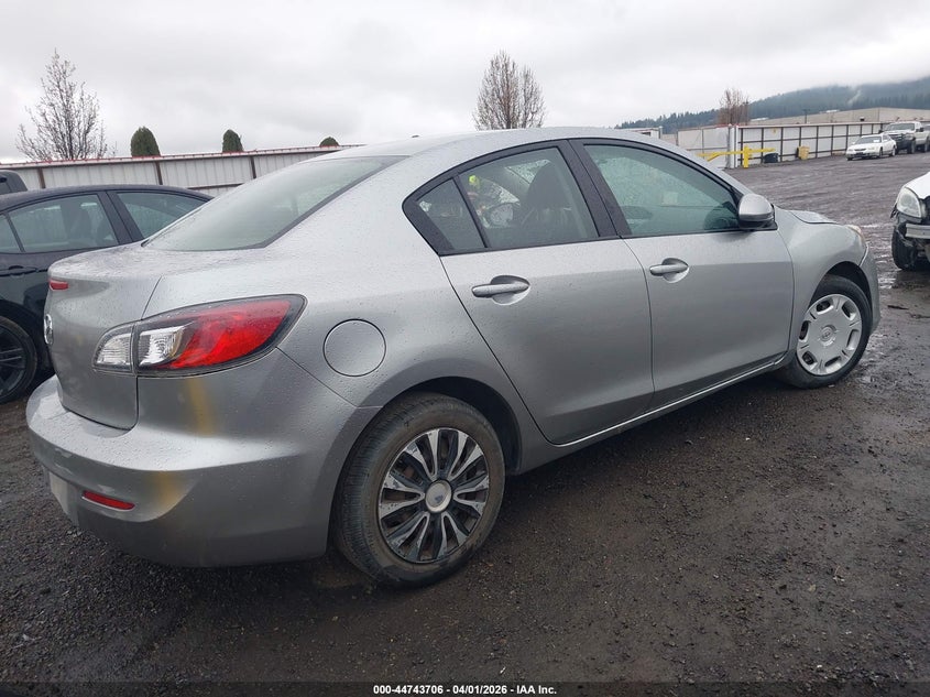 Vin: jm1bl1tg1d1842392, lot: 45240894, mazda mazda3 i sv 20134