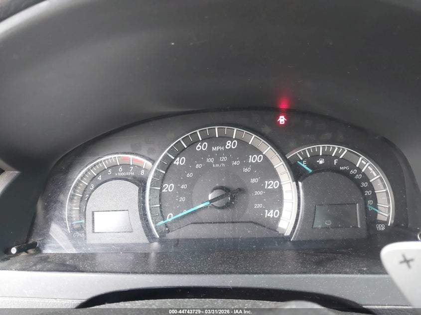 2012 TOYOTA CAMRY auction photo 7