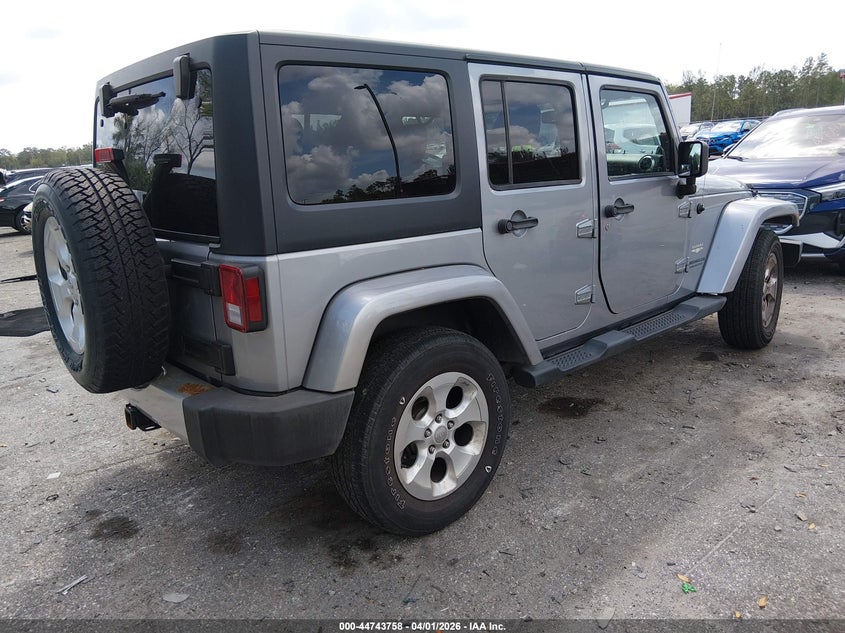 2013 Jeep Wrangler Unlimited Sahara