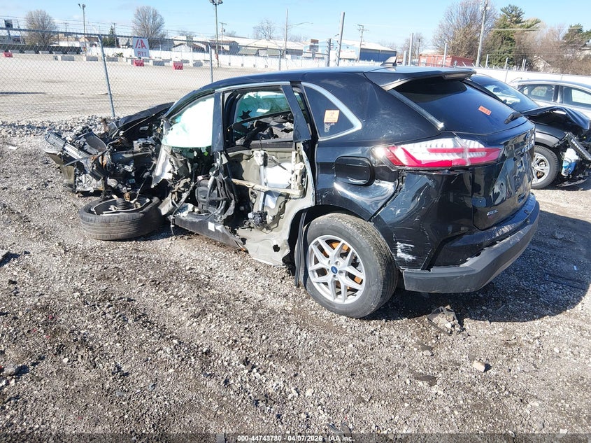 2FMPK4J91MBA49172 2021 Ford Edge 2.0 Sel black