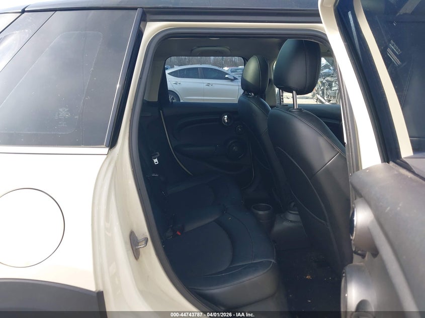 2015 Mini Hardtop Cooper VIN: WMWXS5C56FT828989 Lot: 44743787