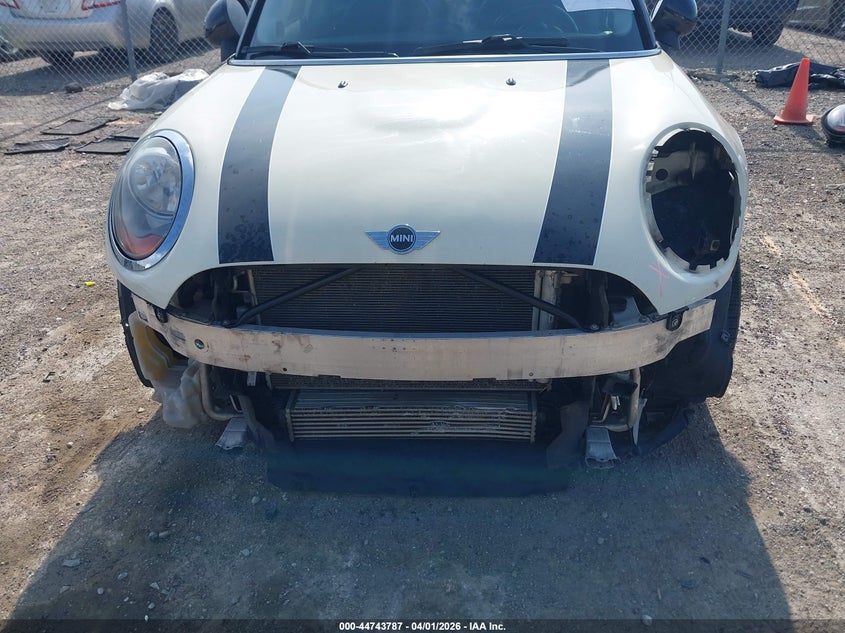 2015 Mini Hardtop Cooper VIN: WMWXS5C56FT828989 Lot: 44743787