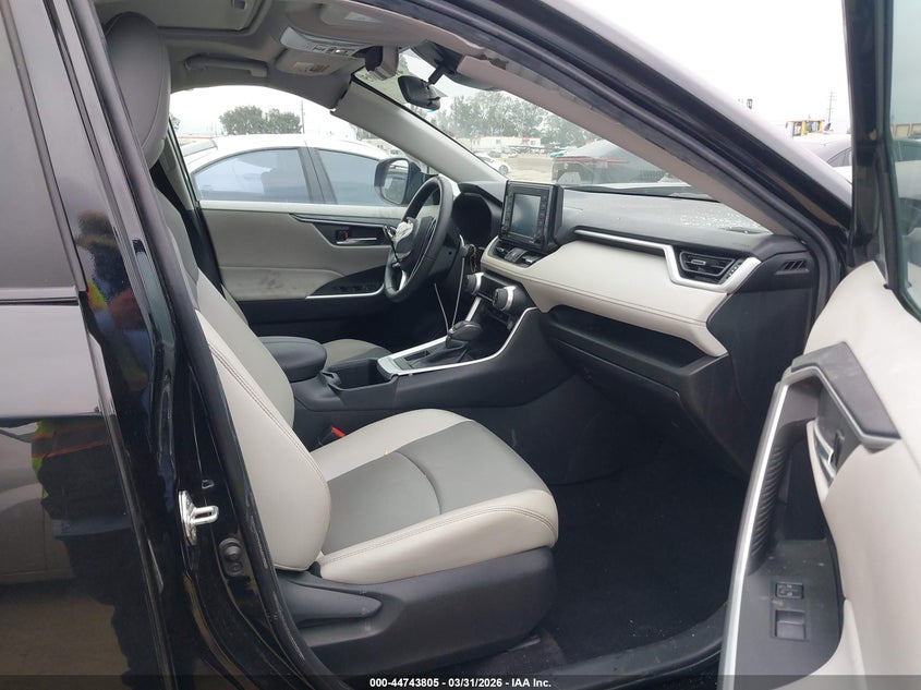 2022 Toyota Rav4 Xle Premium