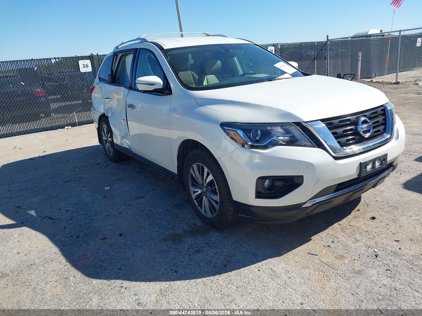 2017 Nissan Pathfinder Sl