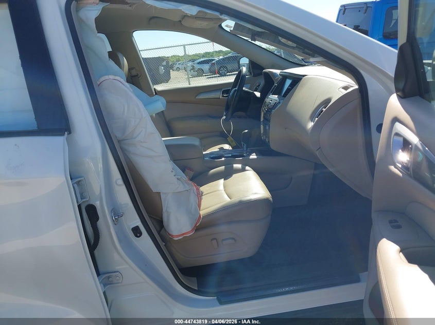 2017 Nissan Pathfinder Sl