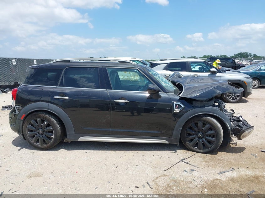 2018 Mini Countryman Cooper S VIN: WMZYT3C31J3E93644 Lot: 44743820