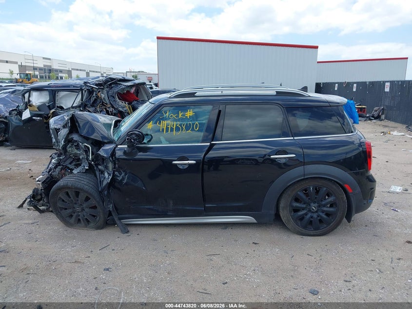2018 Mini Countryman Cooper S VIN: WMZYT3C31J3E93644 Lot: 44743820