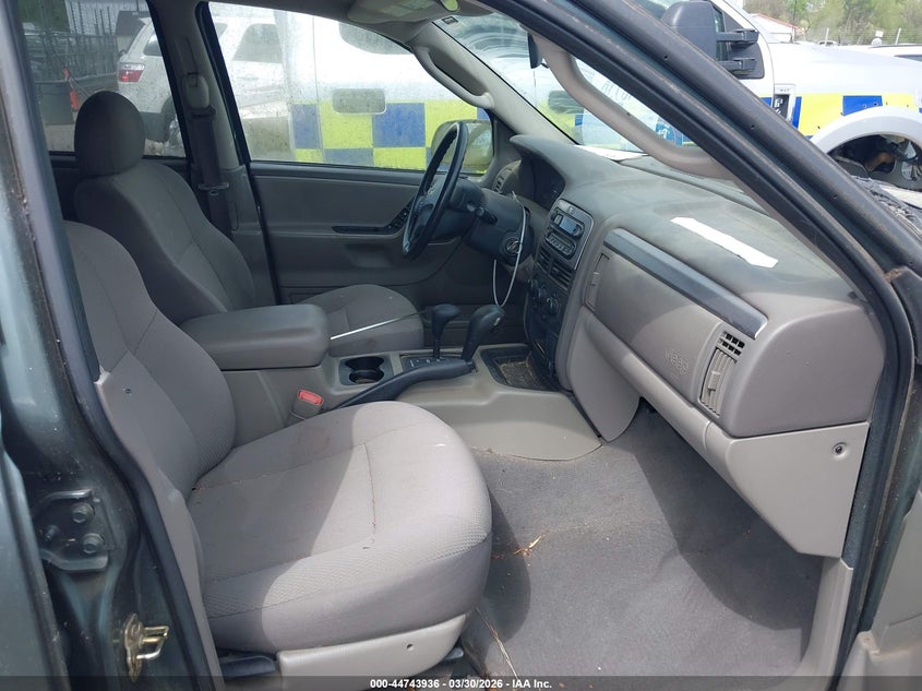 2004 Jeep Grand Cherokee Laredo