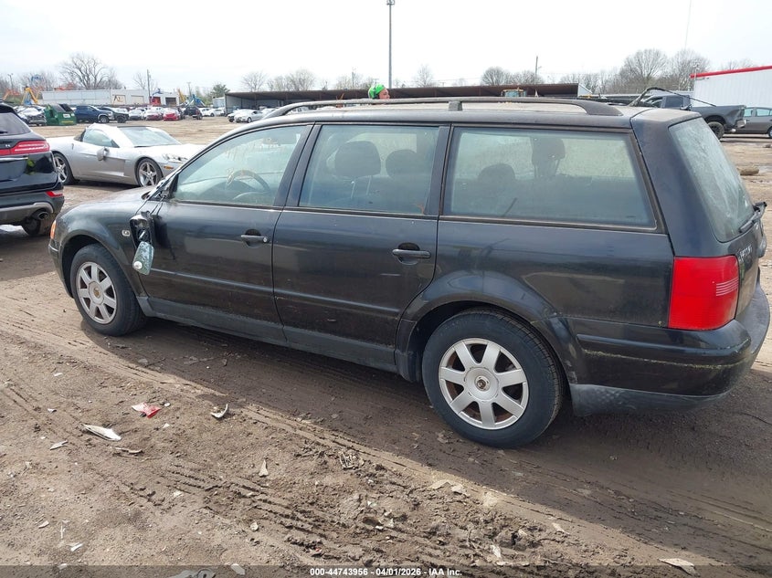 2000 Volkswagen Passat Gls V6 VIN: WVWND23B3YE324710 Lot: 44743956