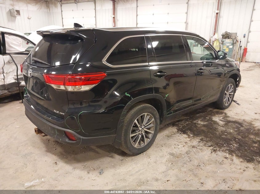 2019 Toyota Highlander Xle
