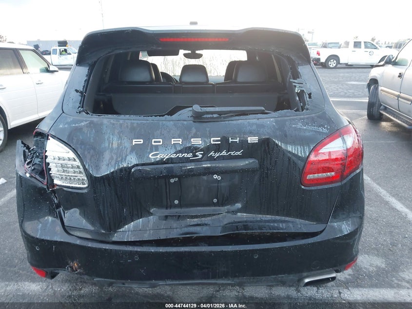 WP1AE2A25CLA92452 2012 Porsche Cayenne 3.0 Hybrid S black