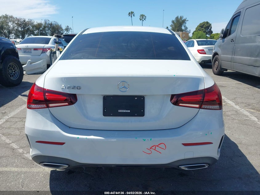 2022 Mercedes-Benz A 220 VIN: W1K3G4EB9NJ372132 Lot: 44744136