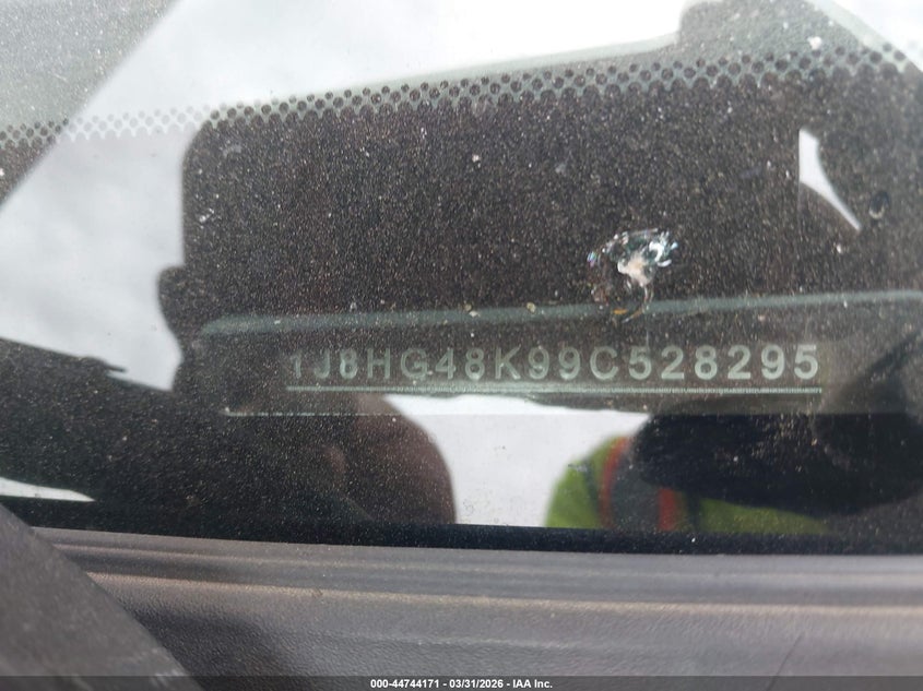 2009 Jeep Commander Sport VIN: 1J8HG48K99C528295 Lot: 44744171