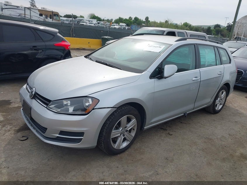 2015 Volkswagen Golf Sportwagen Tdi S 4-Door