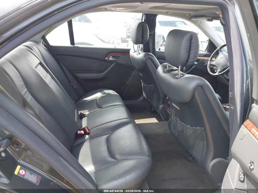 2001 Mercedes-Benz S 500 VIN: WDBNG75J21A221587 Lot: 44744236