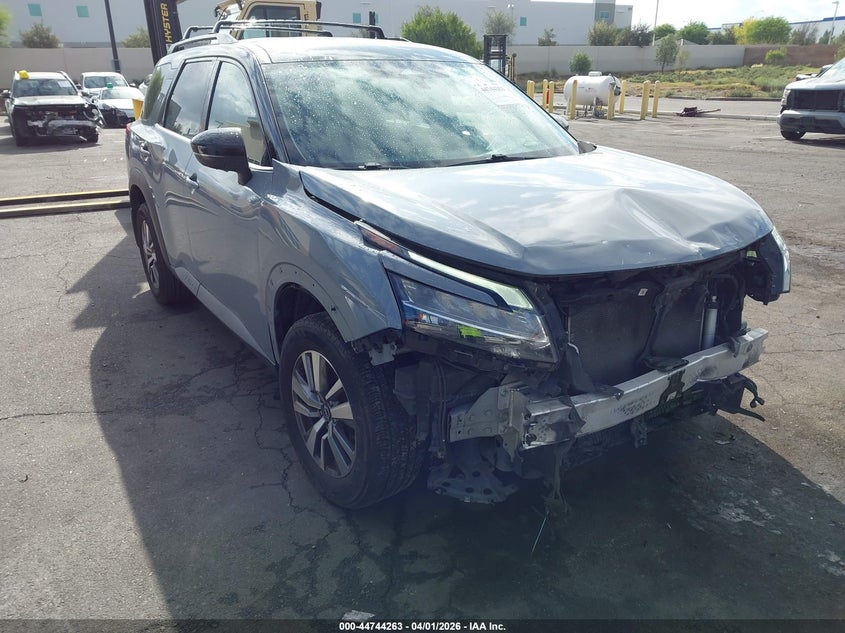 2022 Nissan Pathfinder Sl 2Wd