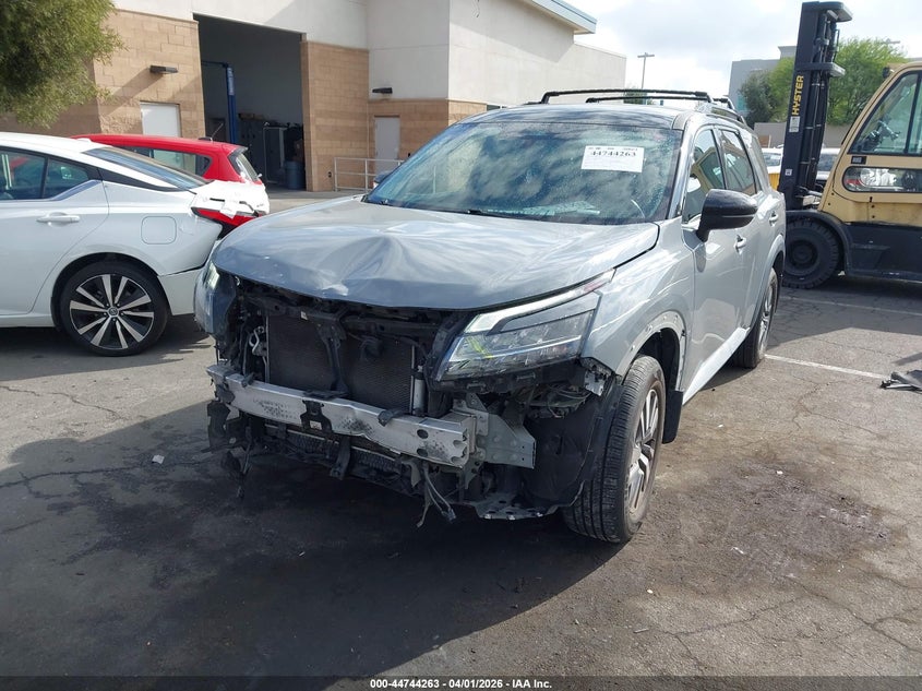 2022 Nissan Pathfinder Sl 2Wd