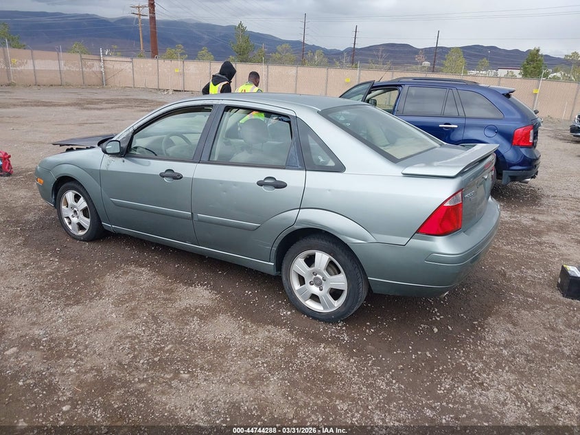 2005 FORD FOCUS auction photo 3