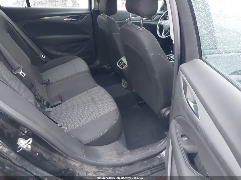 2018 Buick Regal Sportback Preferred VIN: W04GL6SX0J1064323 Lot: 44744375