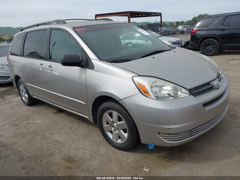 2004 Toyota Sienna Le