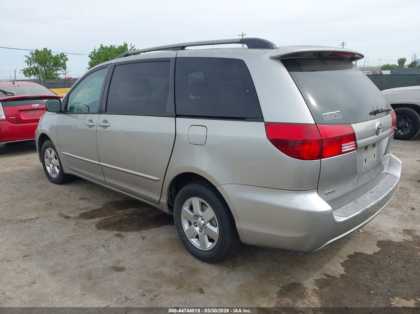 2004 Toyota Sienna Le