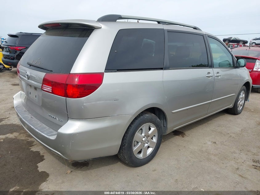 2004 Toyota Sienna Le