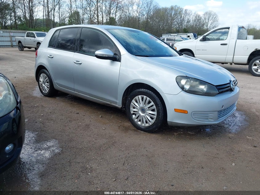 2010 Volkswagen Golf 4-Door