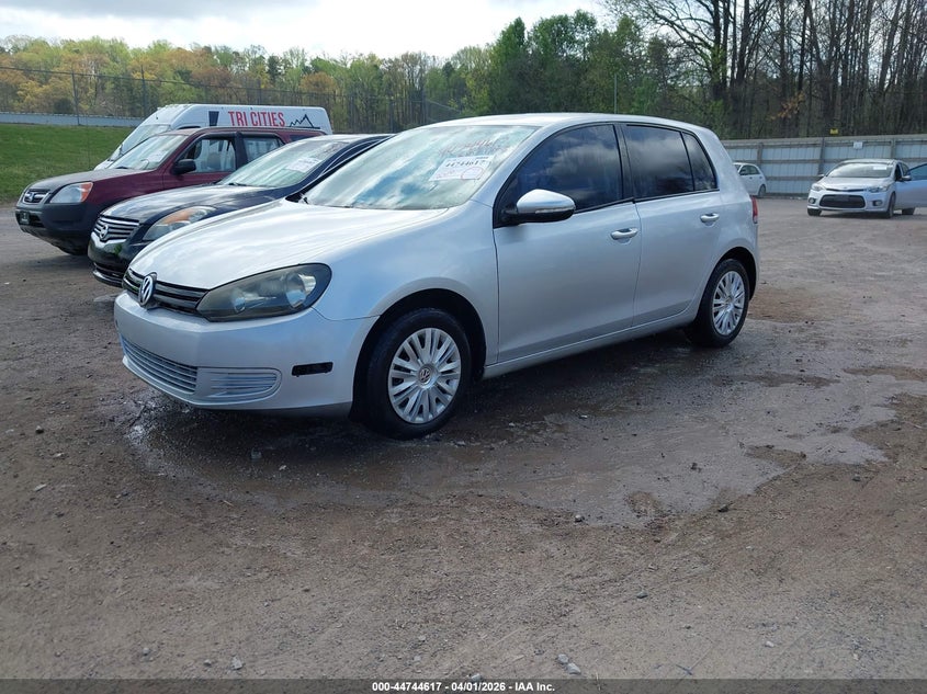 2010 Volkswagen Golf 4-Door