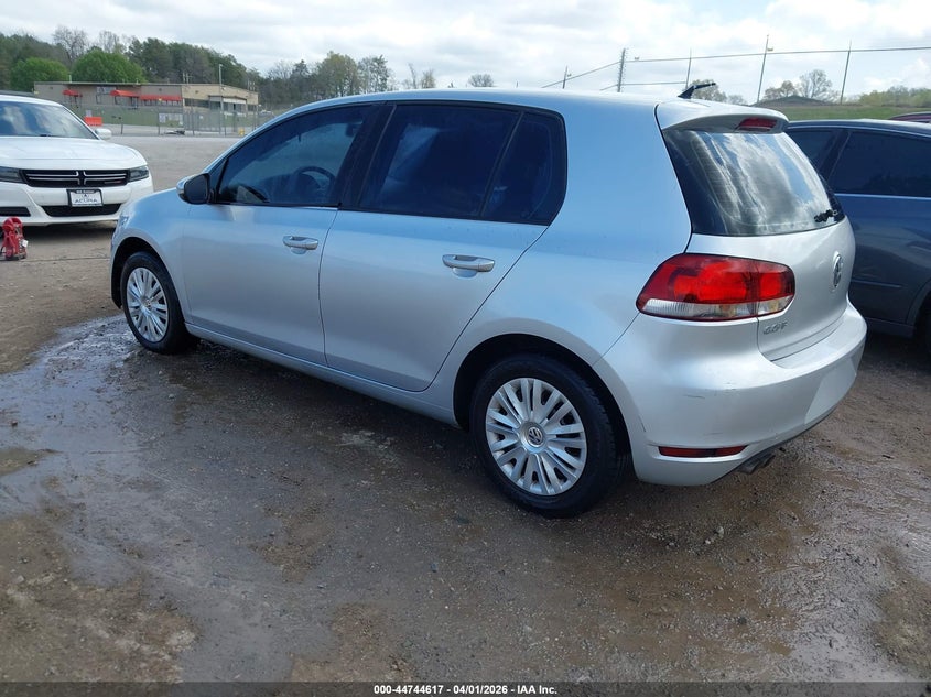 2010 Volkswagen Golf 4-Door